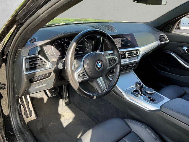 Used 2021 BMW 330i Sedan w/ M Sport Package RWD image 13