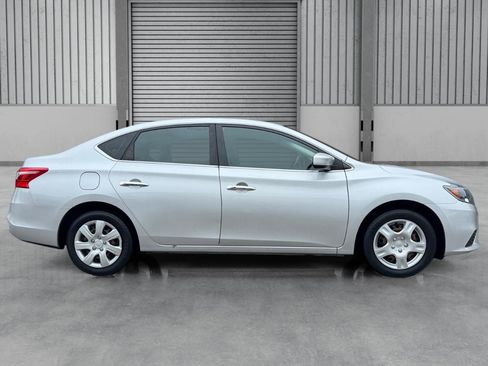 Used 2018 Nissan Sentra S FWD image 31