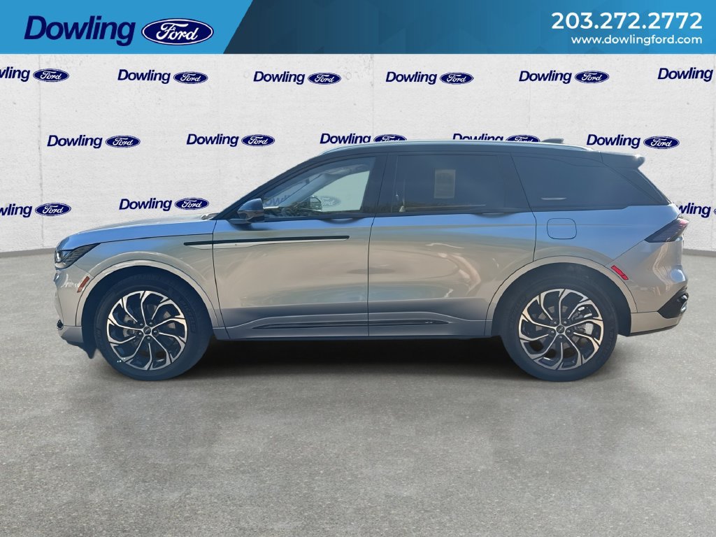 Used 2026 Lincoln Nautilus Reserve AWD/4WD image 5
