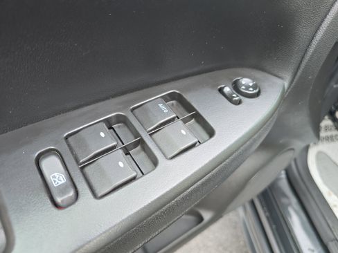 Used 2015 Chevrolet Impala LT w/ LT Sunroof Package image 17