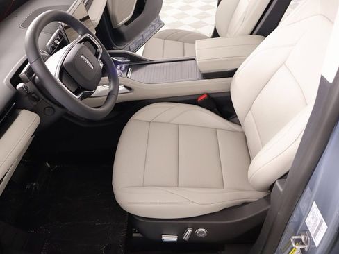 New 2026 Lincoln Nautilus Premier w/ Jet Appearance Package AWD/4WD image 11