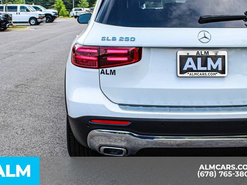 Used 2025 Mercedes-Benz GLB 250 image 13