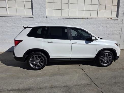 Used 2022 Honda Passport EX-L image 3