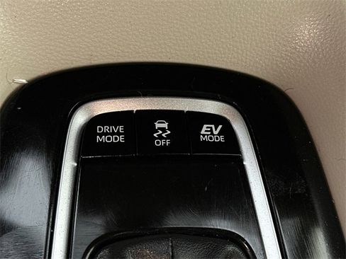 Certified 2023 Toyota Corolla LE image 29