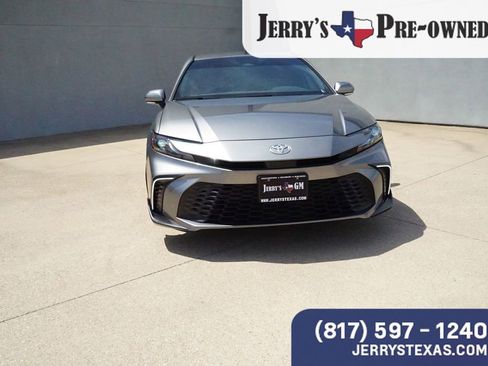 Used 2025 Toyota Camry SE w/ Multimedia Upgrade Package FWD image 7