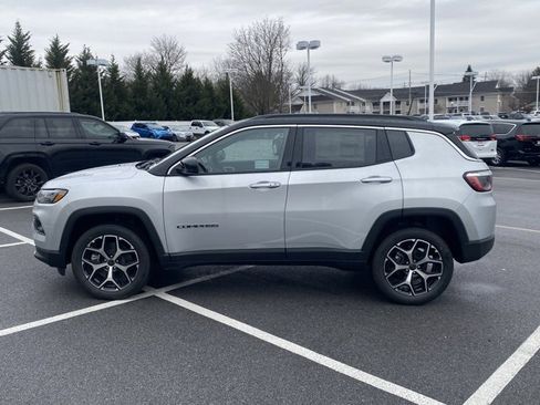 New 2026 Jeep Compass Limited image 4