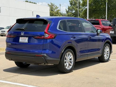 Used 2025 Honda CR-V EX image 4