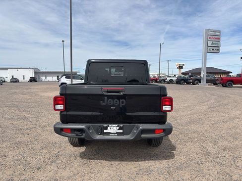 New 2026 Jeep Gladiator Sport image 5
