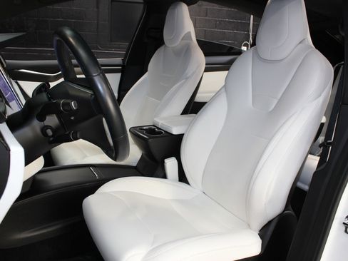 Used 2017 Tesla Model X 100D image 33