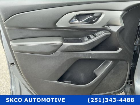 Used 2019 Chevrolet Traverse LS image 12