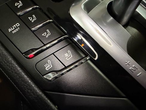 Used 2014 Porsche Cayenne Diesel AWD/4WD image 11