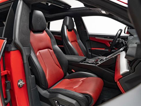 Used 2020 Lamborghini Urus AWD/4WD image 47