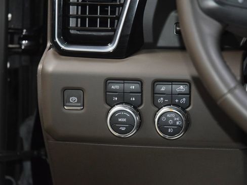 Used 2024 GMC Sierra 1500 Denali w/ Denali Reserve Package AWD/4WD image 36