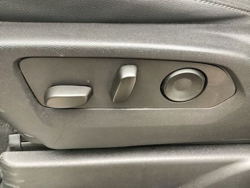 Used 2024 Chevrolet Tahoe LT image 21