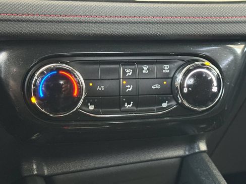Used 2024 Chevrolet TrailBlazer RS FWD image 17