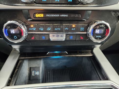 Used 2022 Ford F250 Lariat w/ Chrome Package image 50