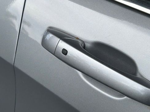 Used 2019 Jeep Grand Cherokee Laredo image 20