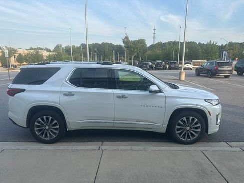 Used 2022 Chevrolet Traverse Premier AWD/4WD image 5
