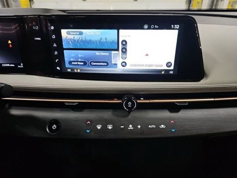 Used 2023 Nissan Ariya FWD image 10