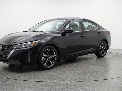 Used 2025 Nissan Sentra SV FWD image 3