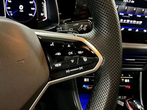 Used 2025 Volkswagen Jetta GLI Autobahn image 23