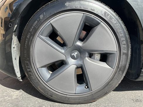 Used 2021 Tesla Model 3 Long Range AWD/4WD image 34