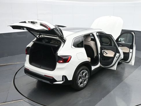 Used 2023 BMW X1 xDrive28i w/ Convenience Package AWD/4WD image 39