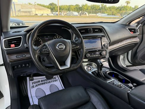 Used 2016 Nissan Maxima Platinum w/ Interior Lighting Package FWD image 28