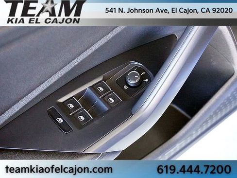 Used 2024 Volkswagen Jetta SE FWD image 23