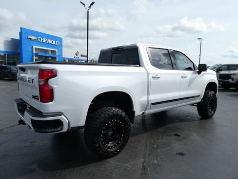 Used 2023 Chevrolet Silverado 1500 High Country w/ Technology Package AWD/4WD image 5