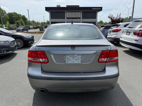 Used 2005 Saab 9-3 Aero image 5