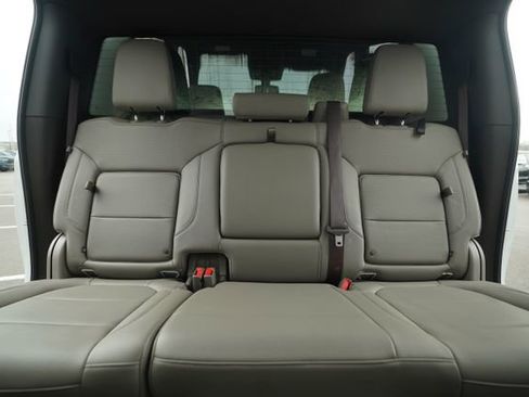 Used 2019 Chevrolet Silverado 1500 LTZ image 32