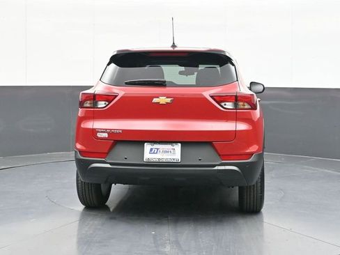 New 2026 Chevrolet TrailBlazer LS w/ LS Convenience Package FWD image 8