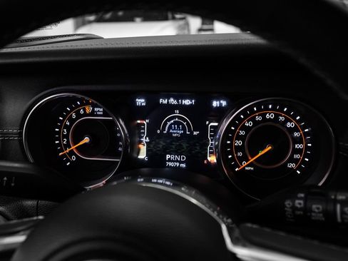 Used 2018 Jeep Wrangler Unlimited Sahara AWD/4WD image 18