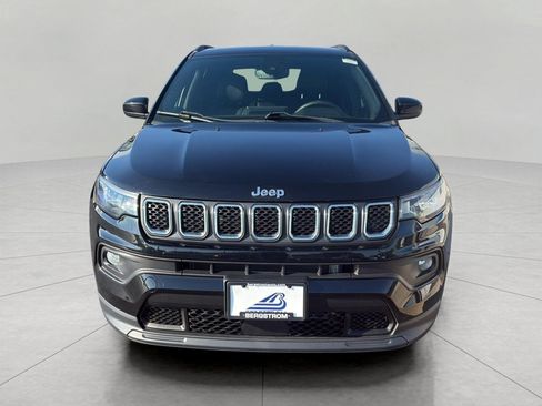 Used 2023 Jeep Compass Latitude AWD/4WD image 9