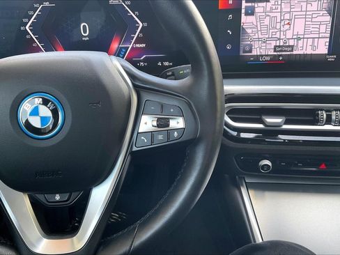 Used 2023 BMW i4 eDrive35 w/ Premium Package RWD image 17