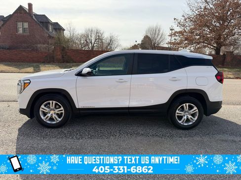 Used 2022 GMC Terrain SLE image 8