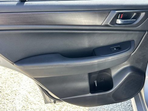 Used 2017 Subaru Legacy 2.5i Limited AWD/4WD image 22