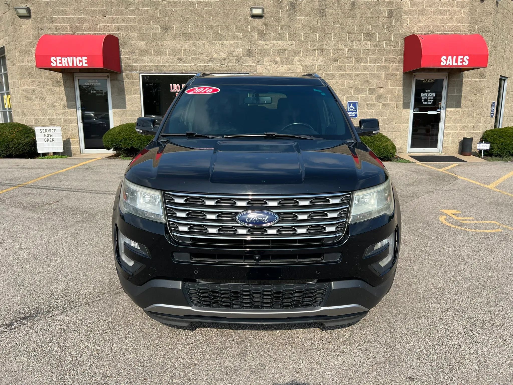 Used 2016 Ford Explorer Limited AWD/4WD image 2