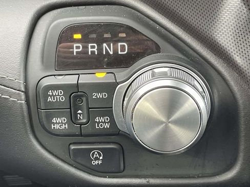 Used 2025 RAM 1500 Limited w/ Body Color Bumper Group image 26