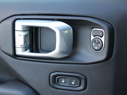 Used 2022 Jeep Gladiator Rubicon w/ Trailer Tow Package image 20