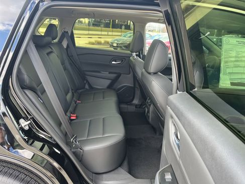 New 2026 Nissan Rogue SV AWD/4WD image 17