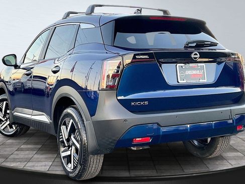 New 2026 Nissan Kicks SV image 3