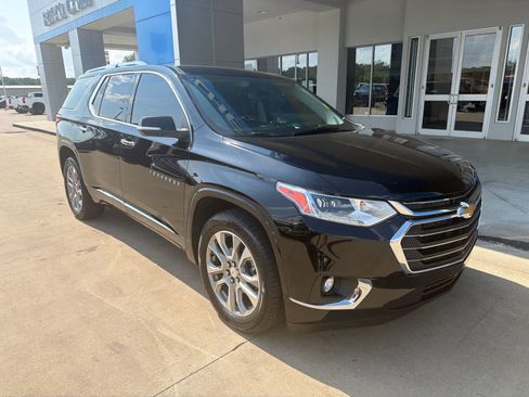Used 2021 Chevrolet Traverse Premier AWD/4WD image 9