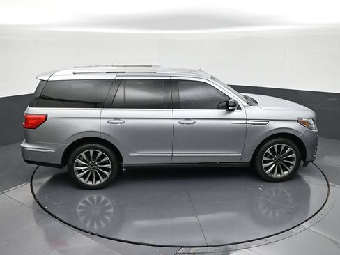 Used 2020 Lincoln Navigator Reserve w/ Luxury Package AWD/4WD image 17