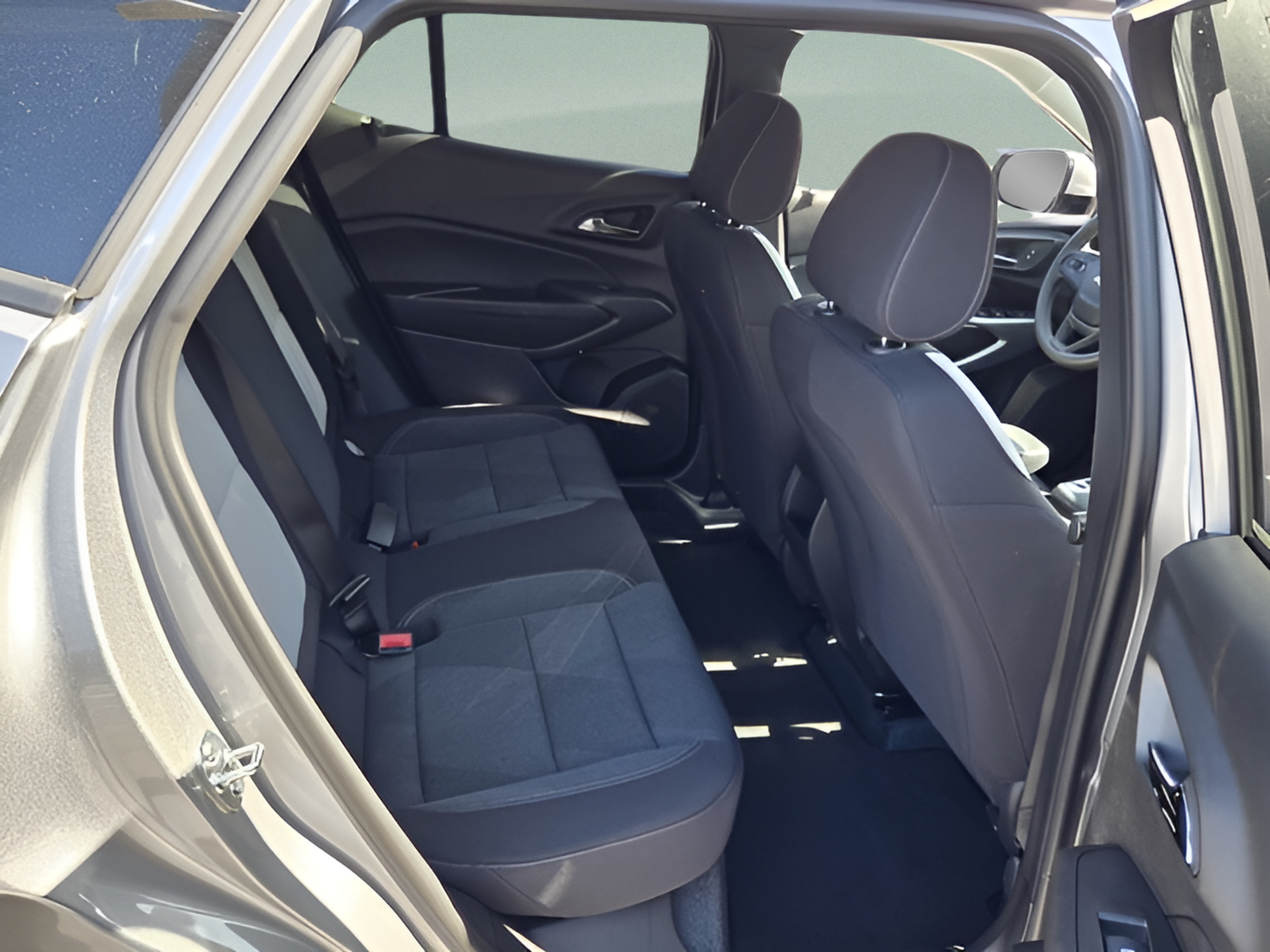 New 2026 Chevrolet Trax LS w/ LS Convenience Package FWD image 17