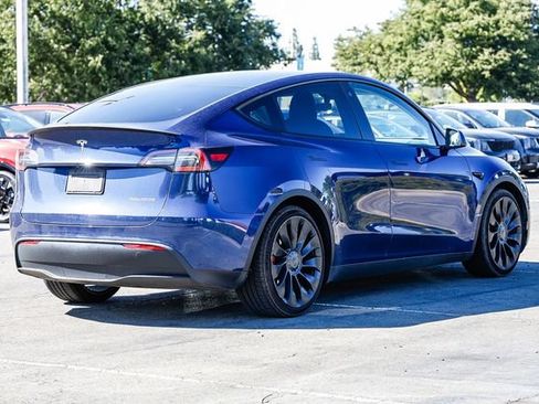 Used 2022 Tesla Model Y Performance AWD/4WD image 5
