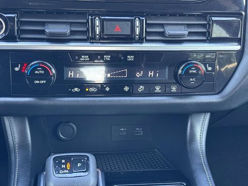 Certified 2023 Nissan Pathfinder SV w/ SV Premium Package image 29