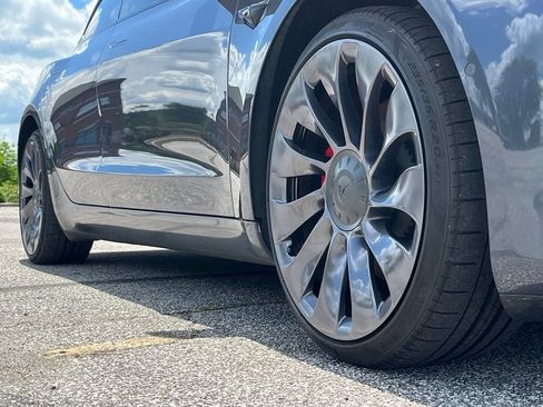 Used 2022 Tesla Model 3 Performance AWD/4WD image 9