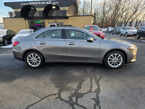 Used 2019 Mercedes-Benz A 220 4MATIC image 2